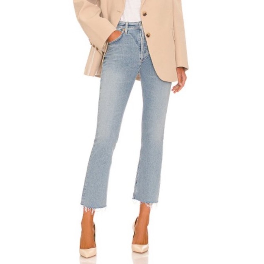 CITIZENS OF HUMANITY Isola Cropped Boot Cut Jeans in Blue Moon
